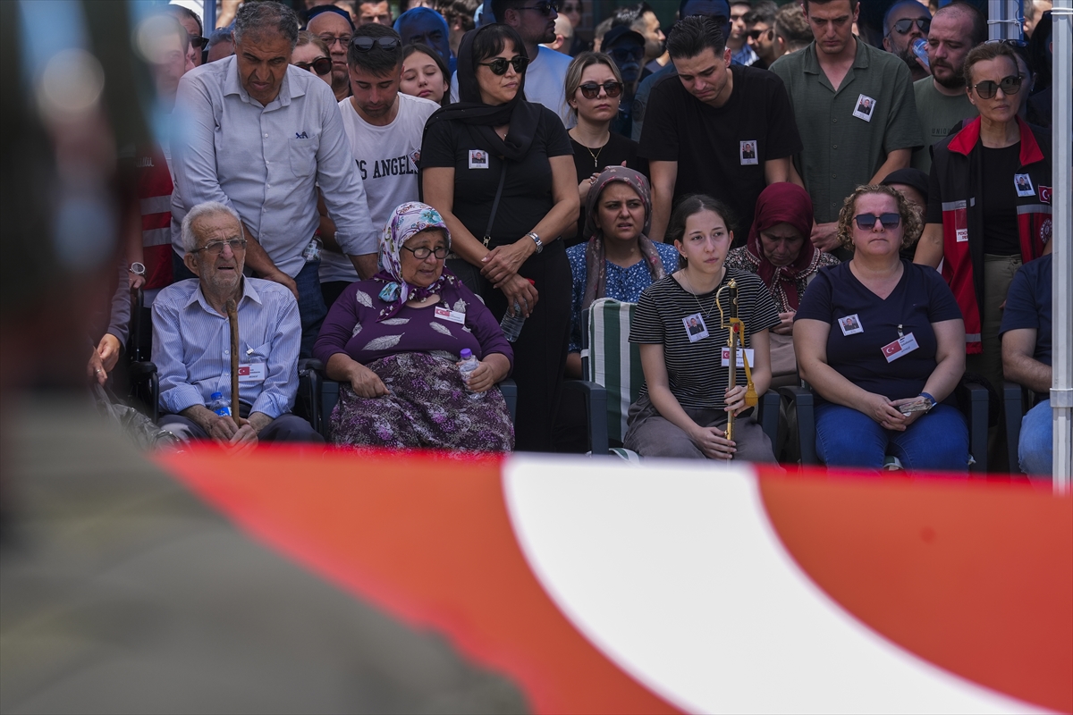 Gozyaslari Sel Oldu Izmirde Sehide Kilicli Veda 4