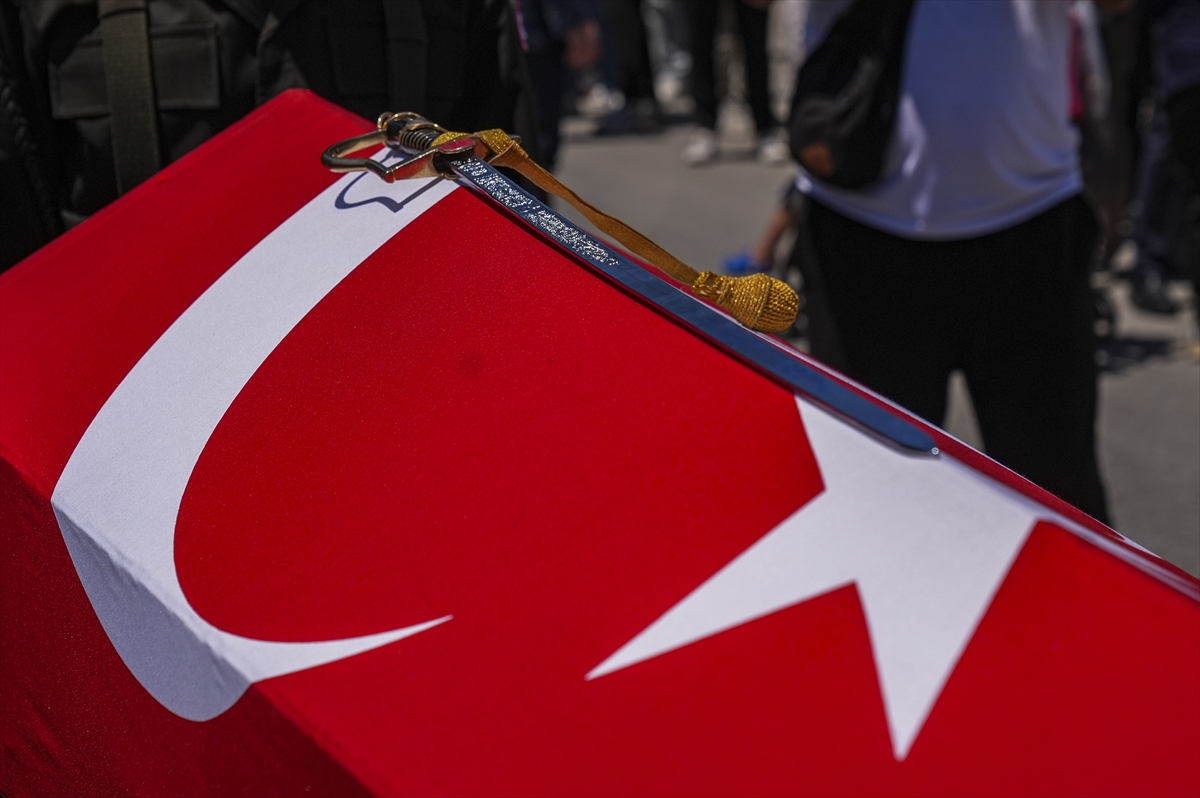 Gozyaslari Sel Oldu Izmirde Sehide Kilicli Veda 5