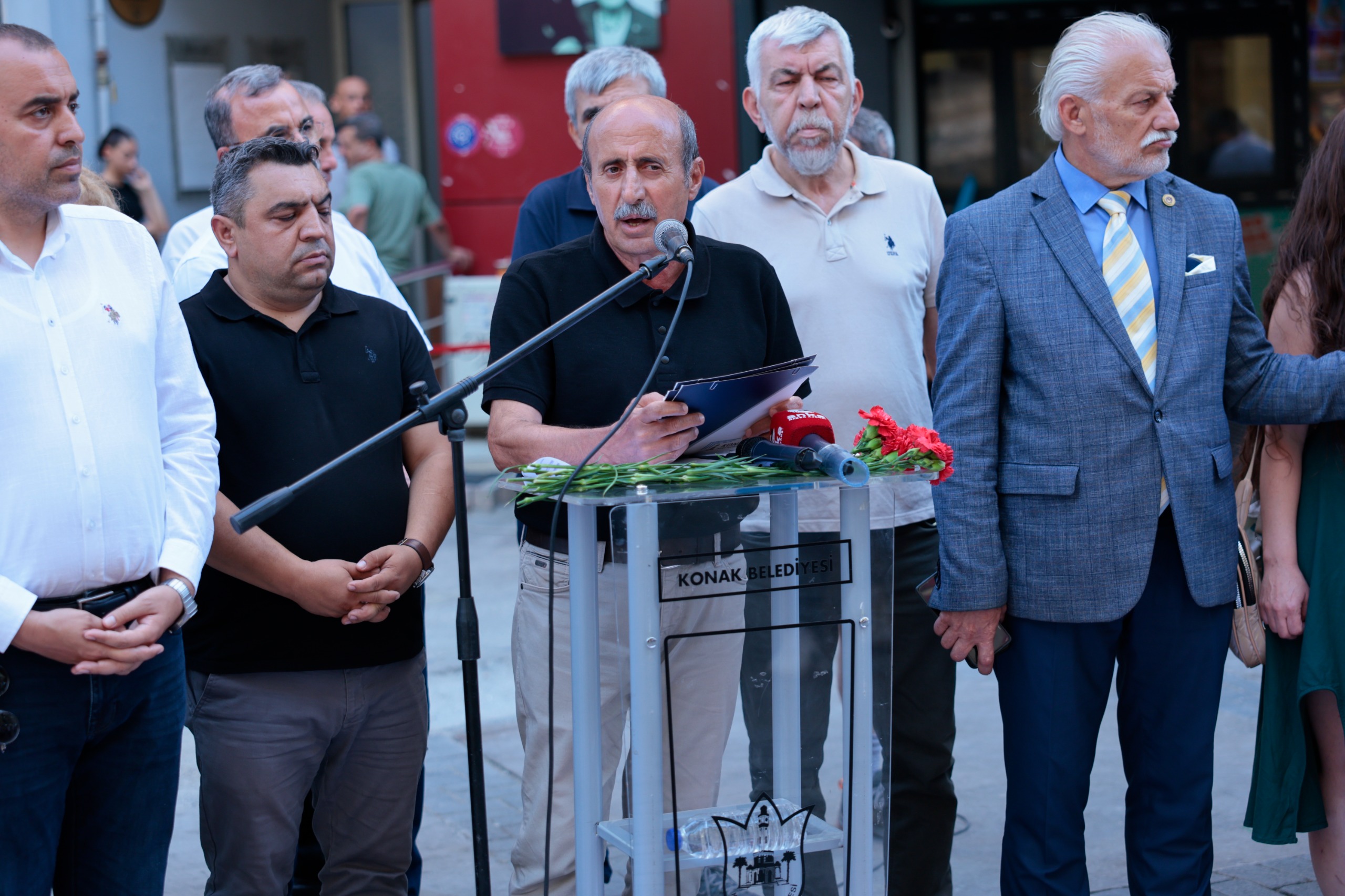 Konakta Srebrenitsa Yasi Unutmadik Unutmayacagiz 5