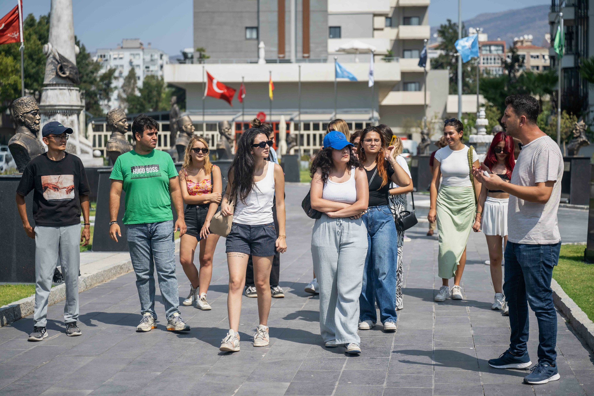 Abide I Hurriyet Meydaninda Tarih Ve Peyzaj Bulusmasi 3