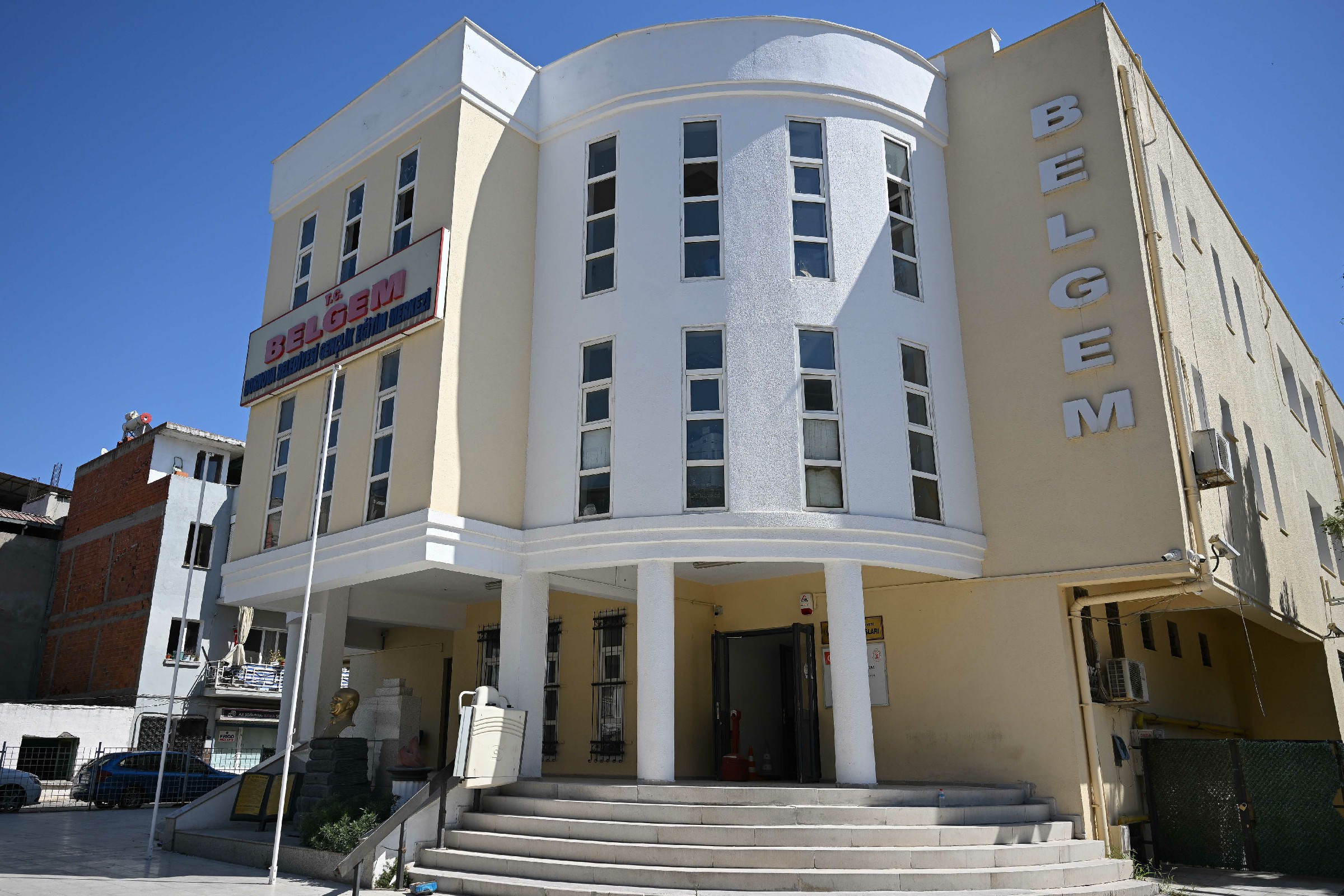 Bornova Belediyesinden 2 Bin Ogrenciye Ucretsiz Egitim Destegi 2