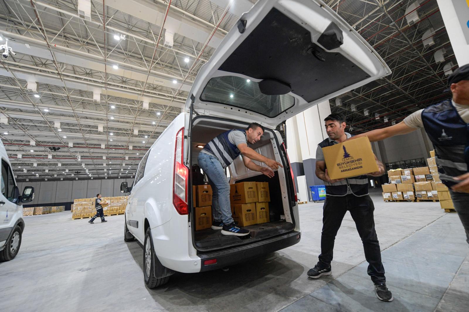 Buyuksehirden 50 Bin Haneye Gida Destek Paketi 2