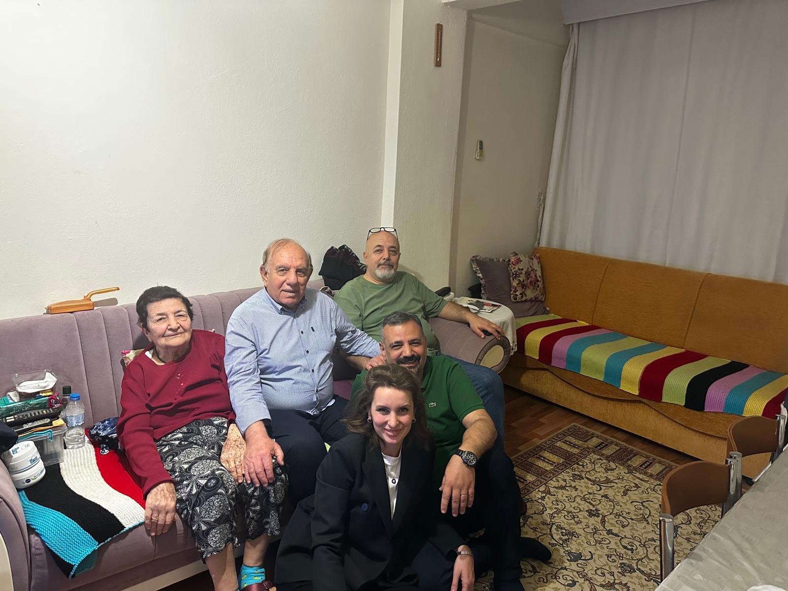 Gy N Dj P W E A A5Jy3