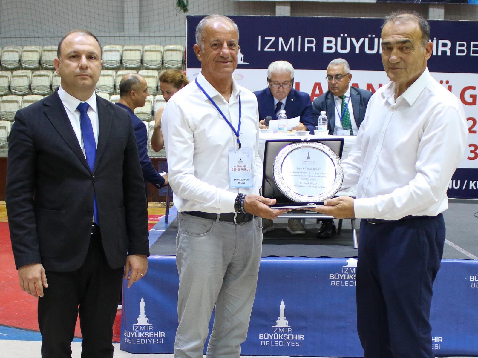 Izmir Buyuksehir Spor Kulubunde Bayrak Degisimi 2