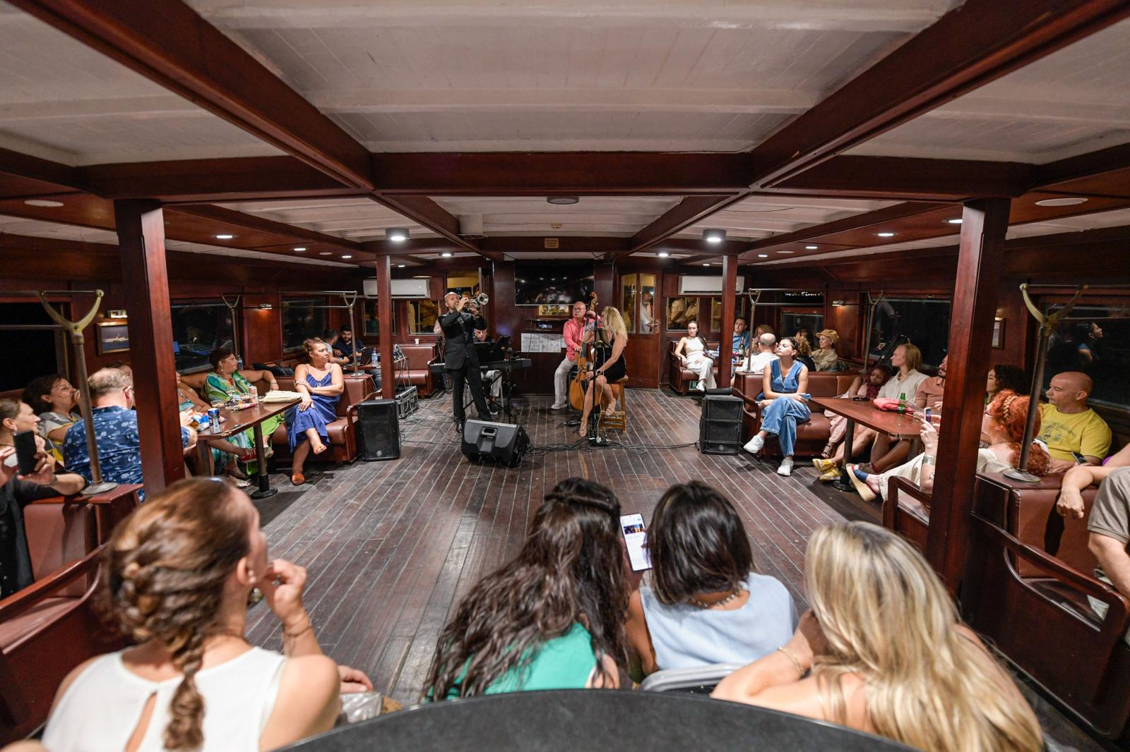 Izmir Korfezinde Caz Esintisi 2