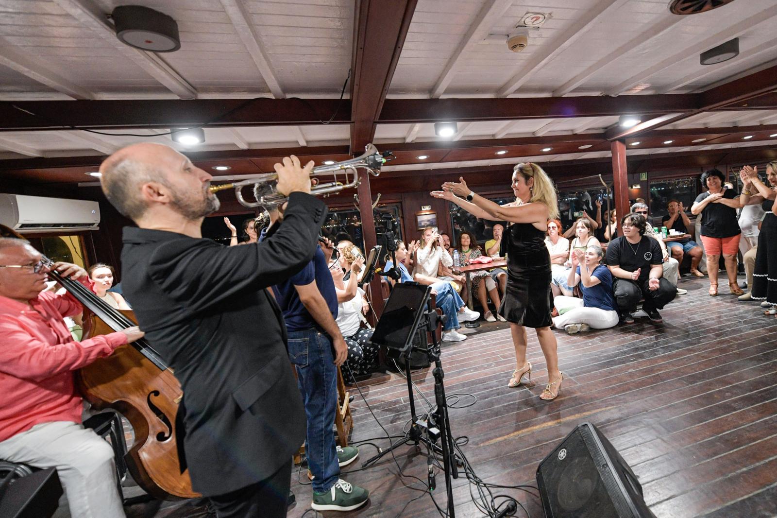 Izmir Korfezinde Caz Esintisi 4