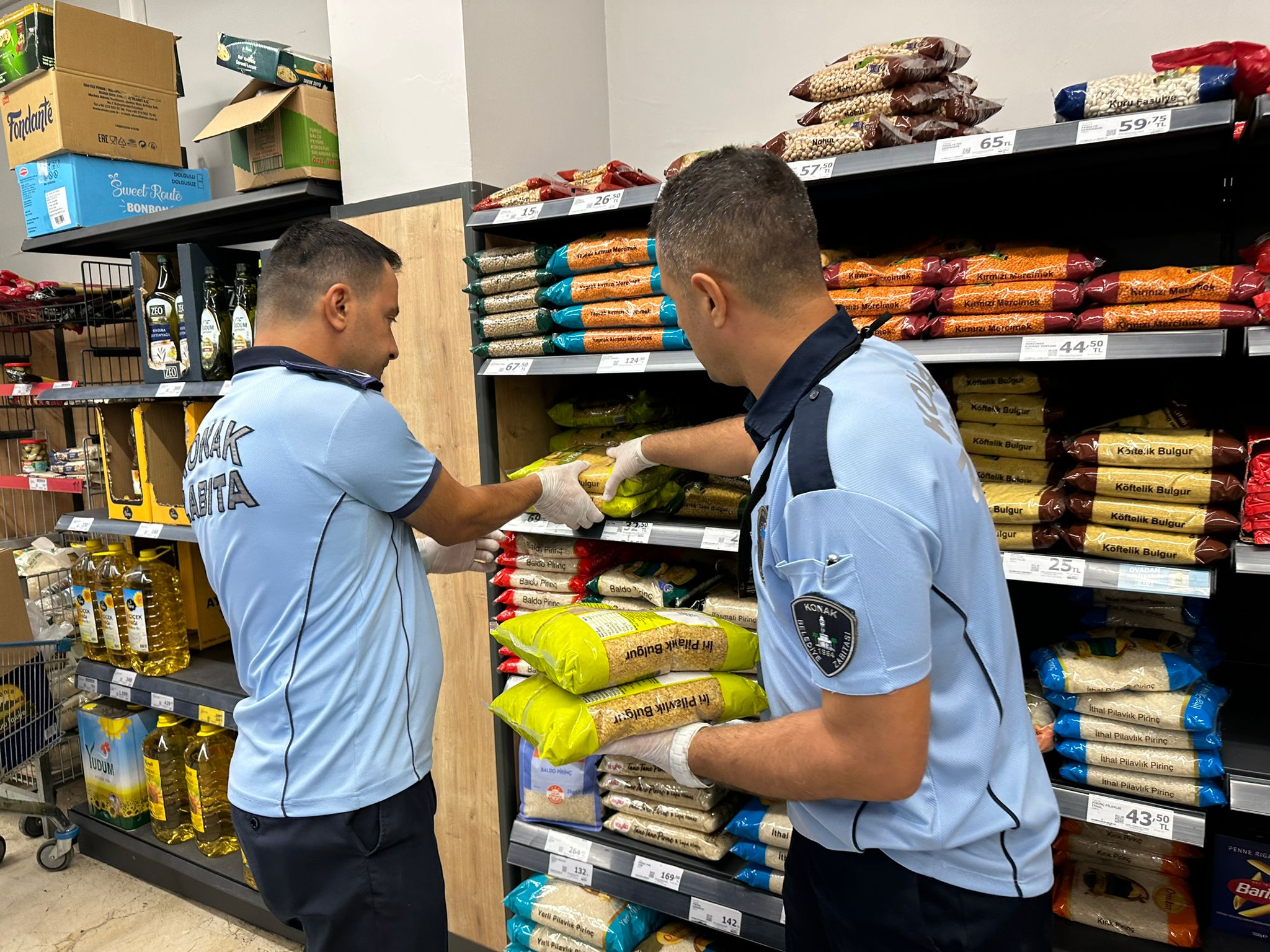 Konak Belediyesinden Zincir Marketlere Siki Denetim 2