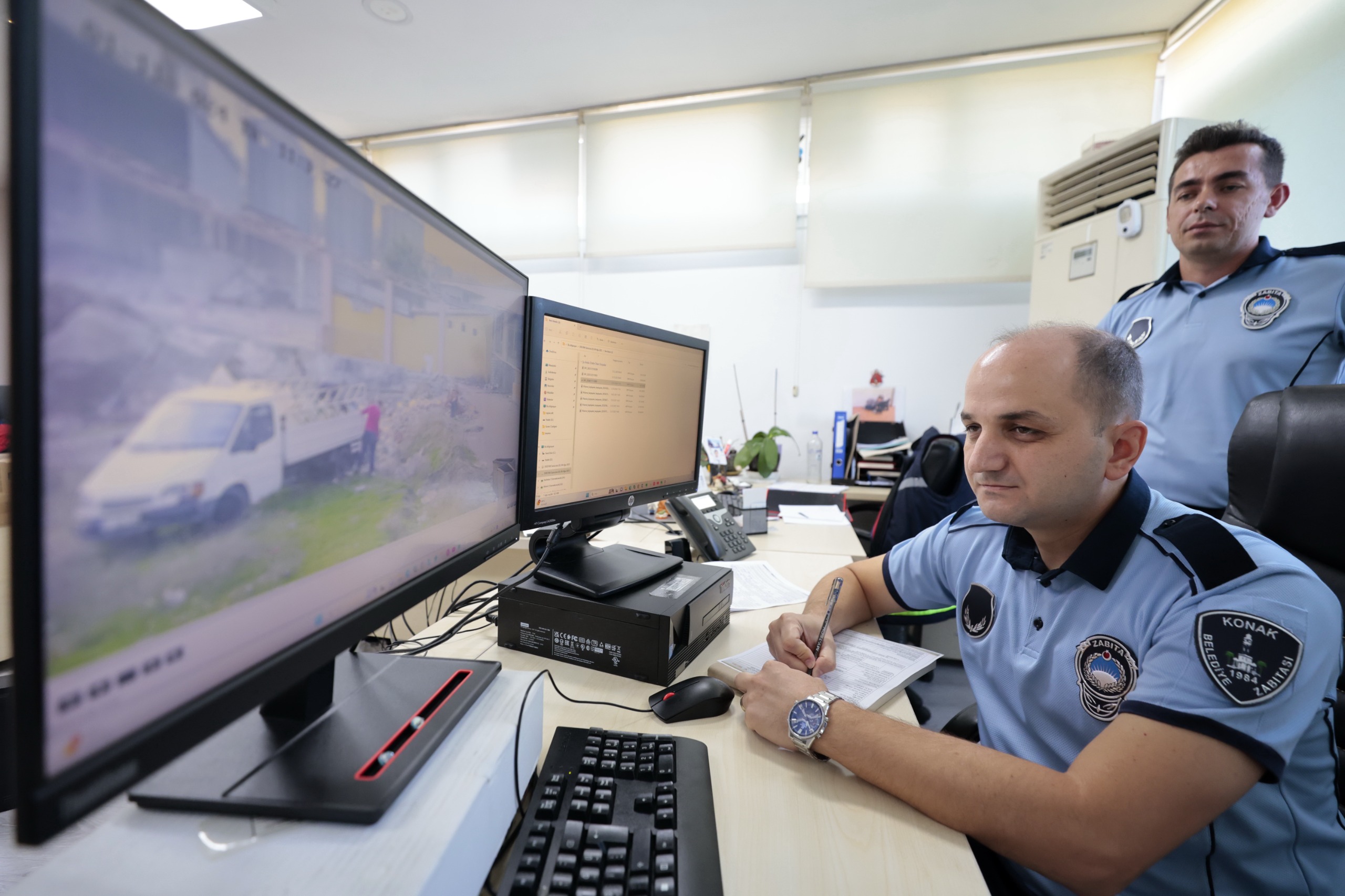 Konak’ta Çevreyi Kirletenlere Kameralı Takip Milyonlarca Lira Ceza! (2)