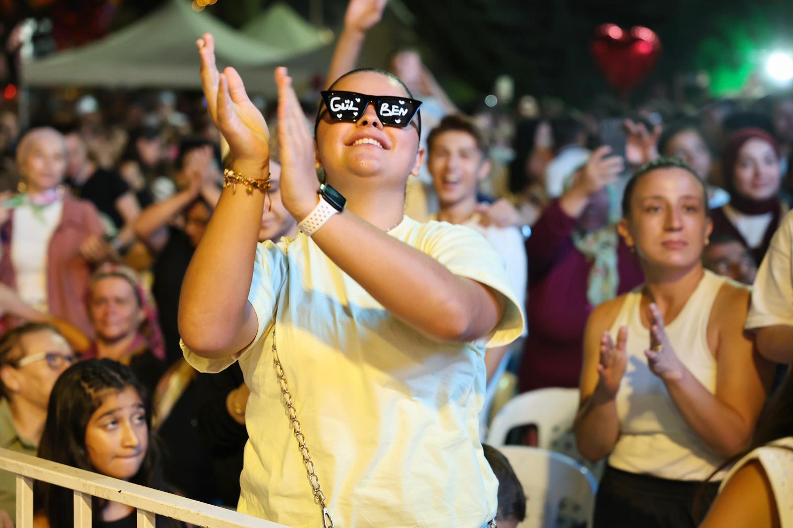 Menemende Incir Tadinda Festival Gulben Ergen Ruzgari 3