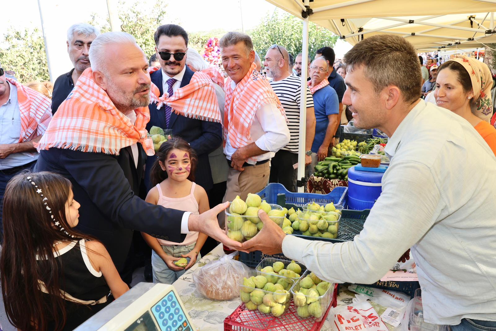 Menemende Incir Tadinda Festival Gulben Ergen Ruzgari 5