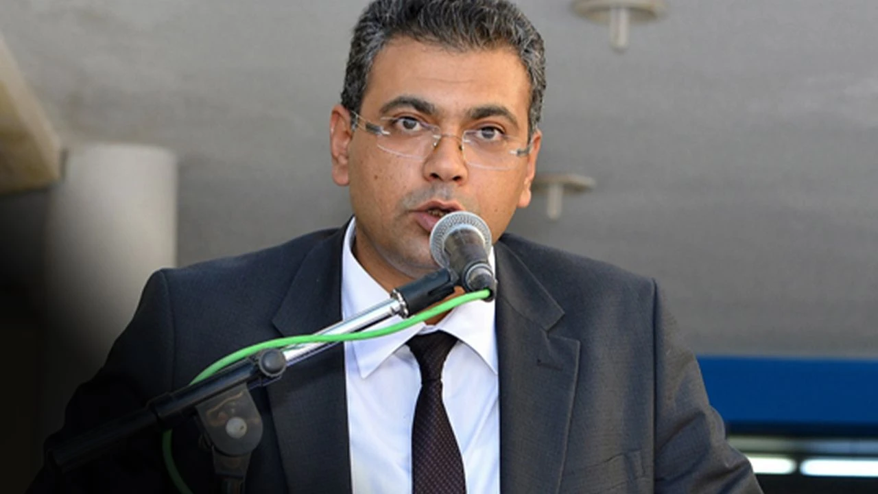 Tugaydan Flas Hamle Izbeton Genel Muduru Sezer Gorevden Alindi 2