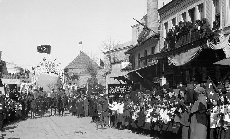 0X0 Izmirin Kurtulusu Ne Zaman Oldu Kacinci Yili Neden Onemli 9 Eylul Izmirin Kurtulusunun Tarihi Ve Onemi 1725851724120-1