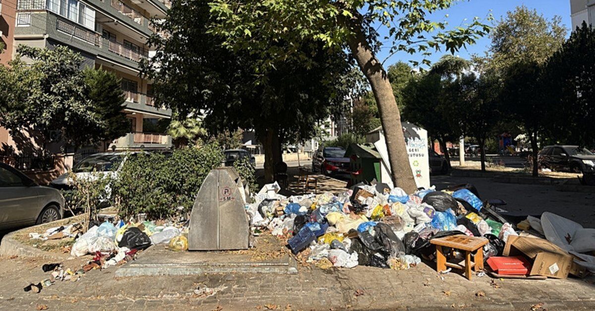 1200X627 Son Dakika Izmir Karsiyakada Copler Toplanmiyor Vatandaslar Cozum Bekliyor Bocek Ve Farelerin Artmasindan Endi 1758189634695