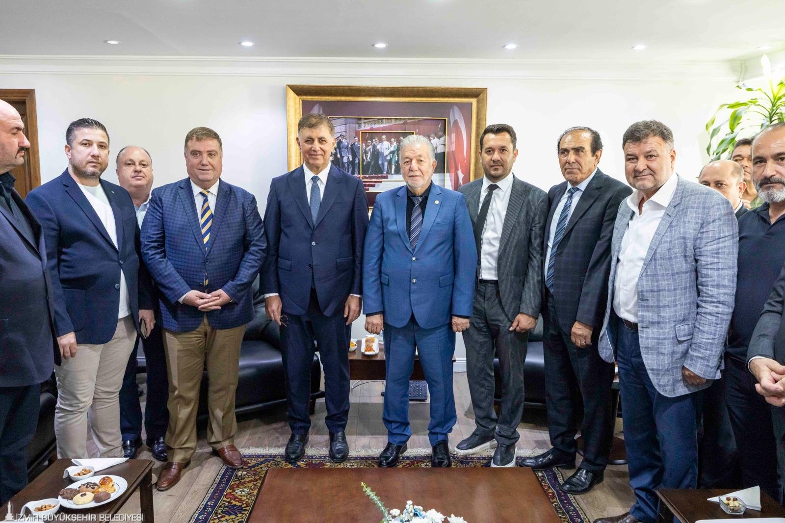 Baskan Tugaydan Esnafa Destek Mesaji Sizlere Hizmet Icin Geldim 2