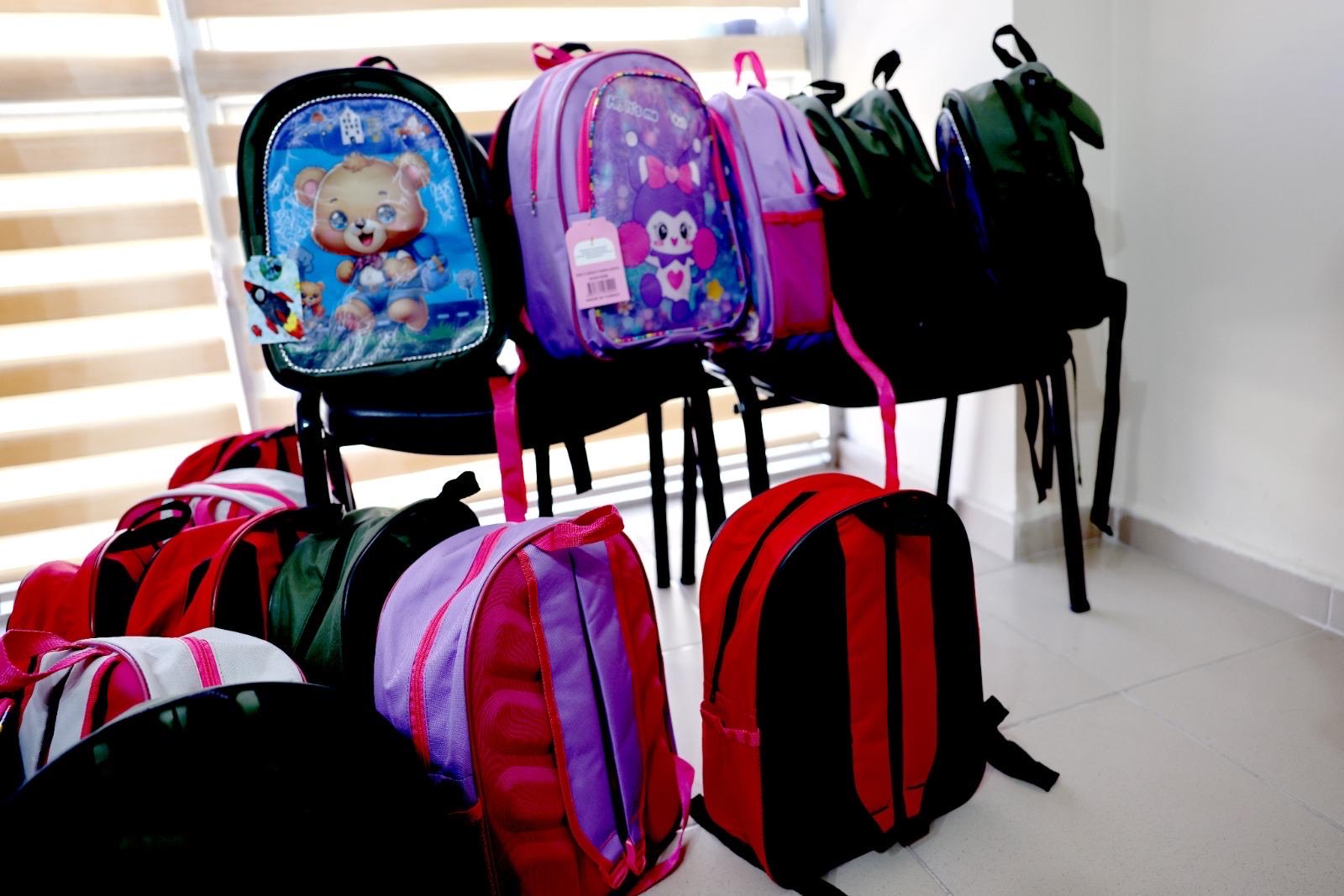 Bayrakli Belediyesinden Ogrencilere Kirtasiye Ve Kiyafet Destegi 2