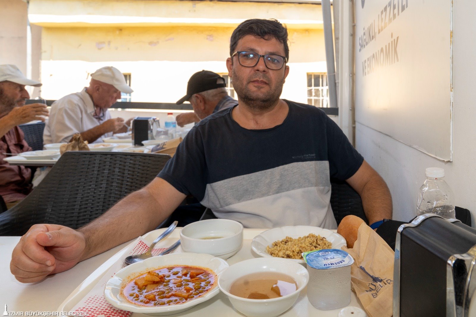 Bir Tabakta Dayanisma Izmirin Ortak Sofrasi Kent Lokantalari 3