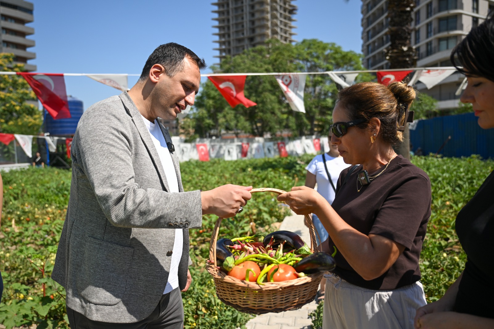 Bornovada Kent Bostanlarinin Sayisi 6Ya Cikiyor 3