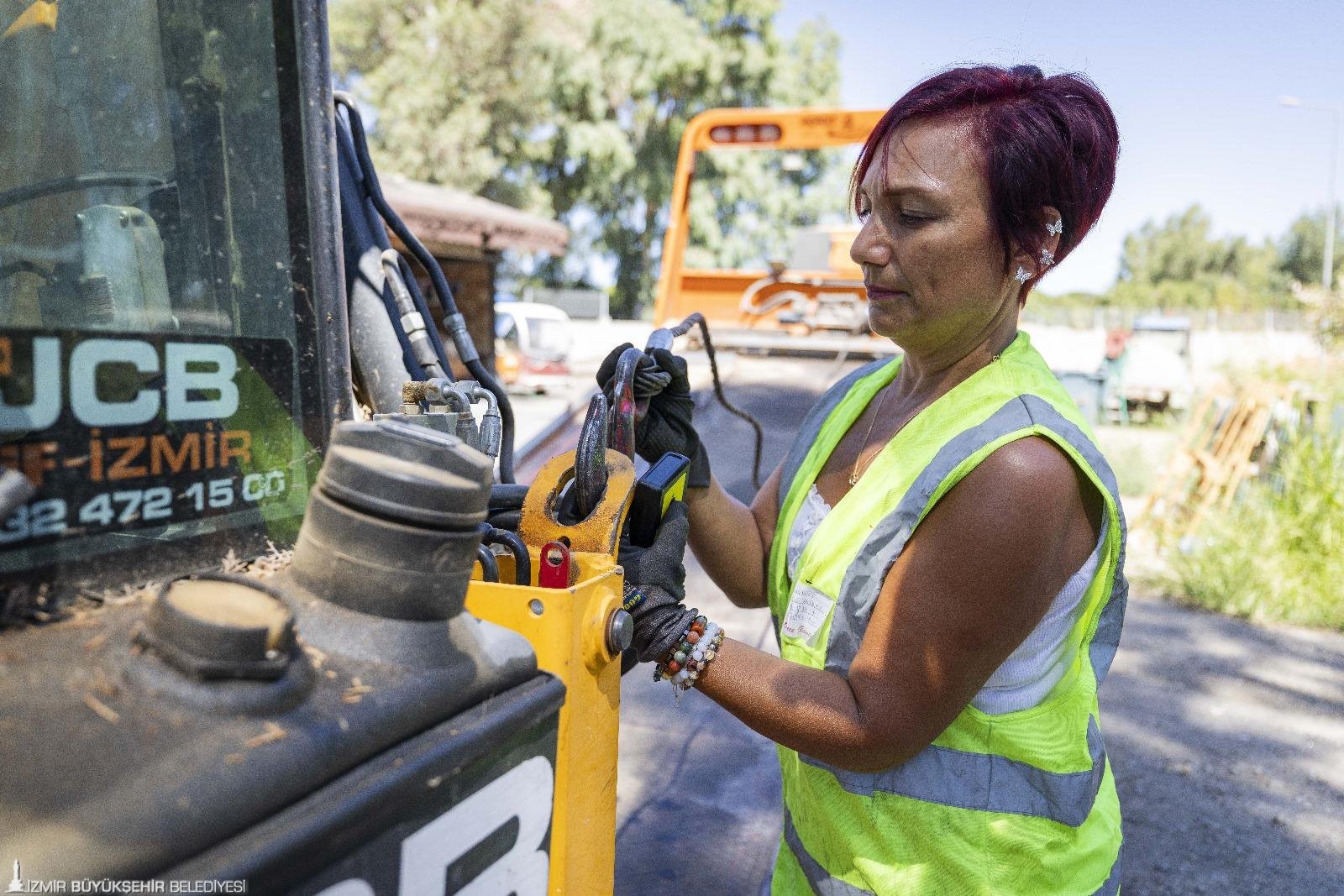 Buyuksehirin Kadin Cekici Operatoru Tabulari Yikti 2