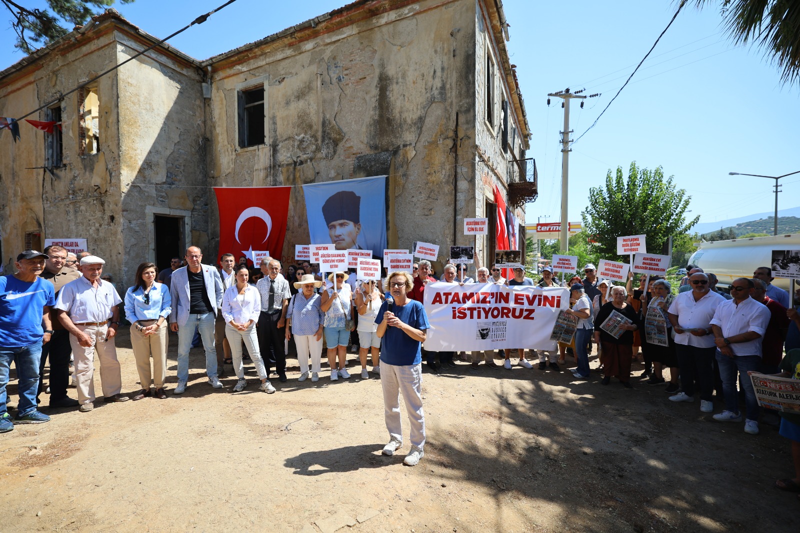 Çamlik Atatürk Evi̇ Basin Açikmalasi (1)