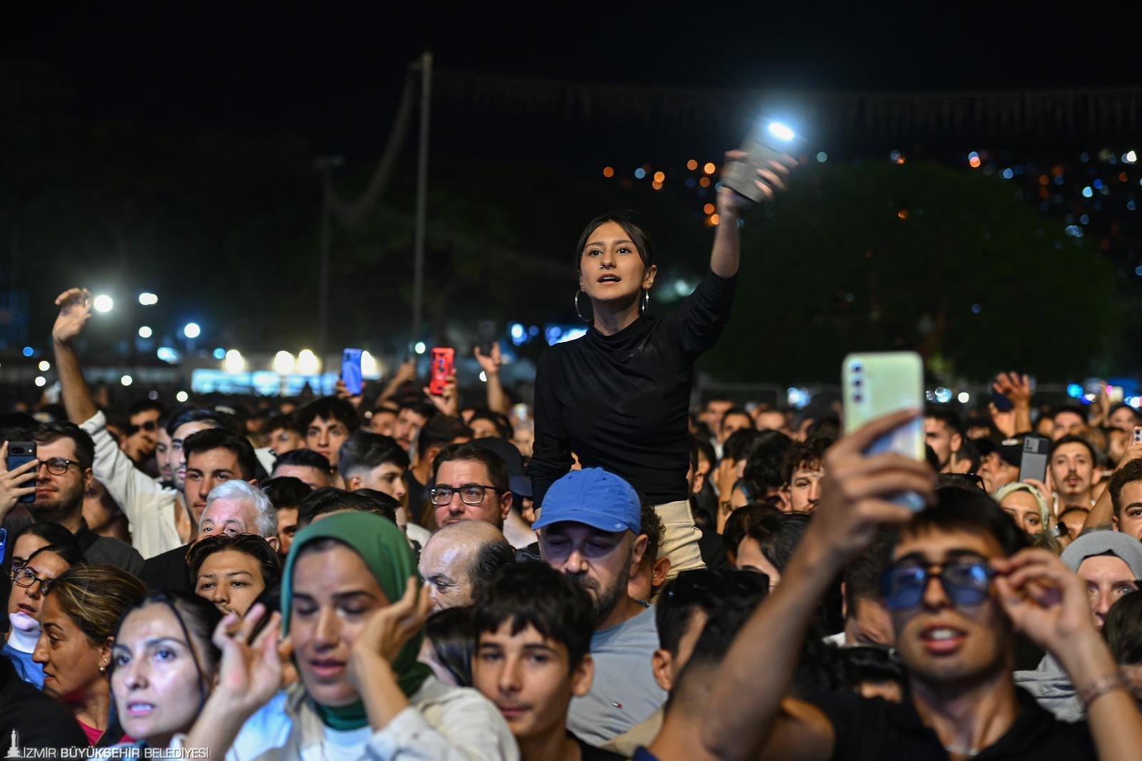 Cim Konserlerinde Selda Bagcan Ruzgari 3