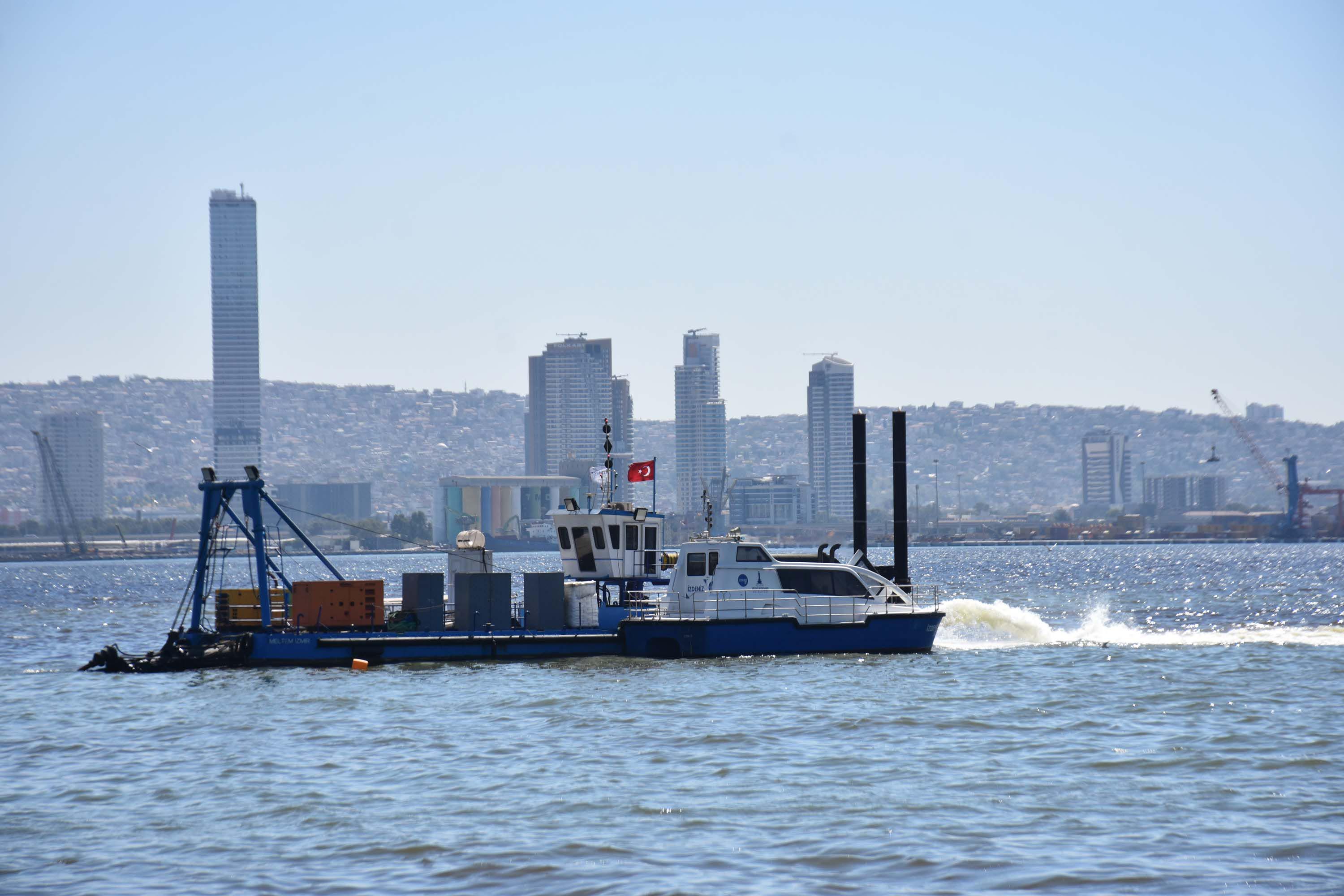 I Z M I R K O R F E Z I N D E K I R L I L I K V E K O T U K O K U 916095 272189