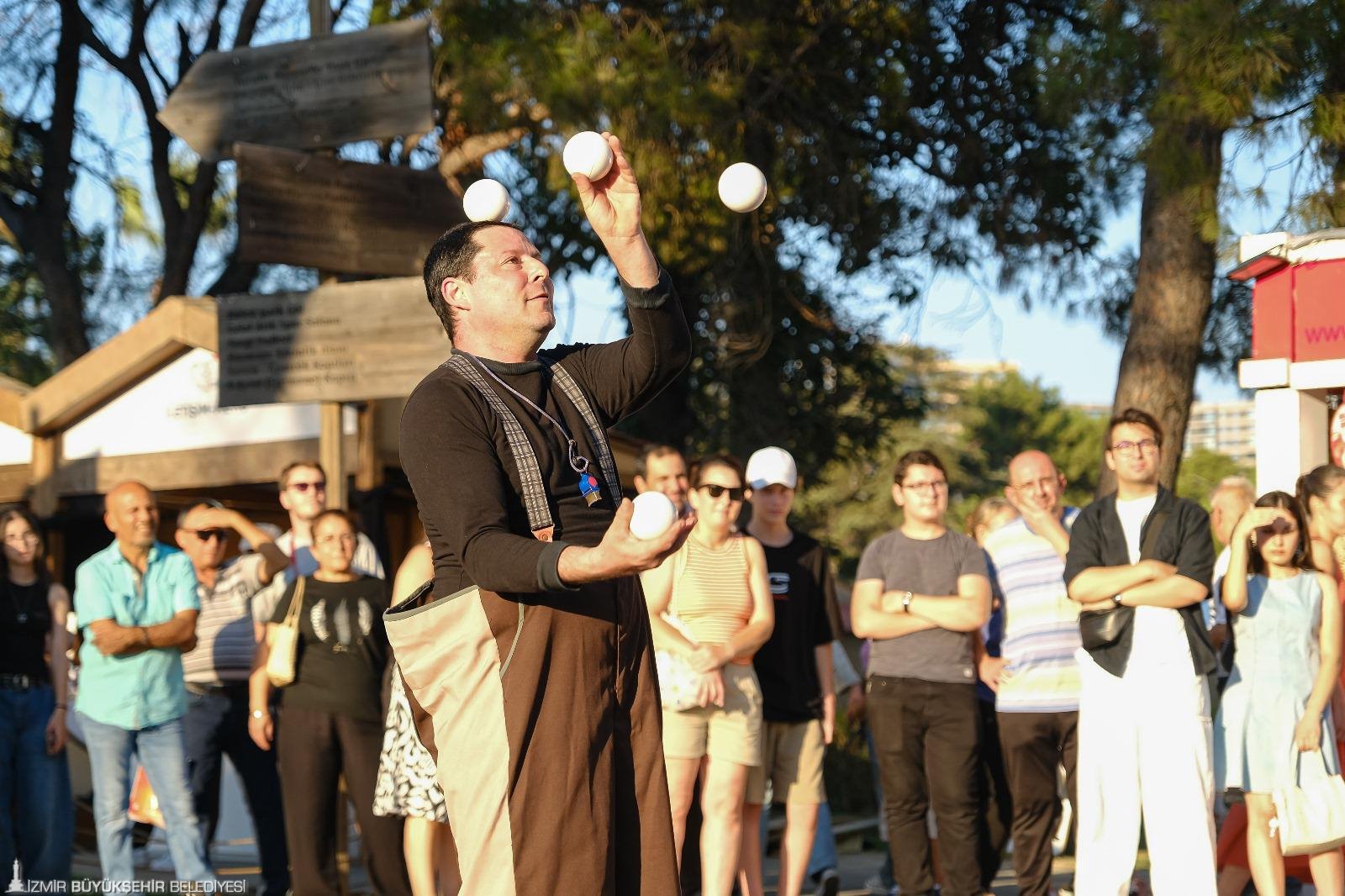 Iefte Uluslararasi Sokak Gosterilerine Buyuk Ilgi 7