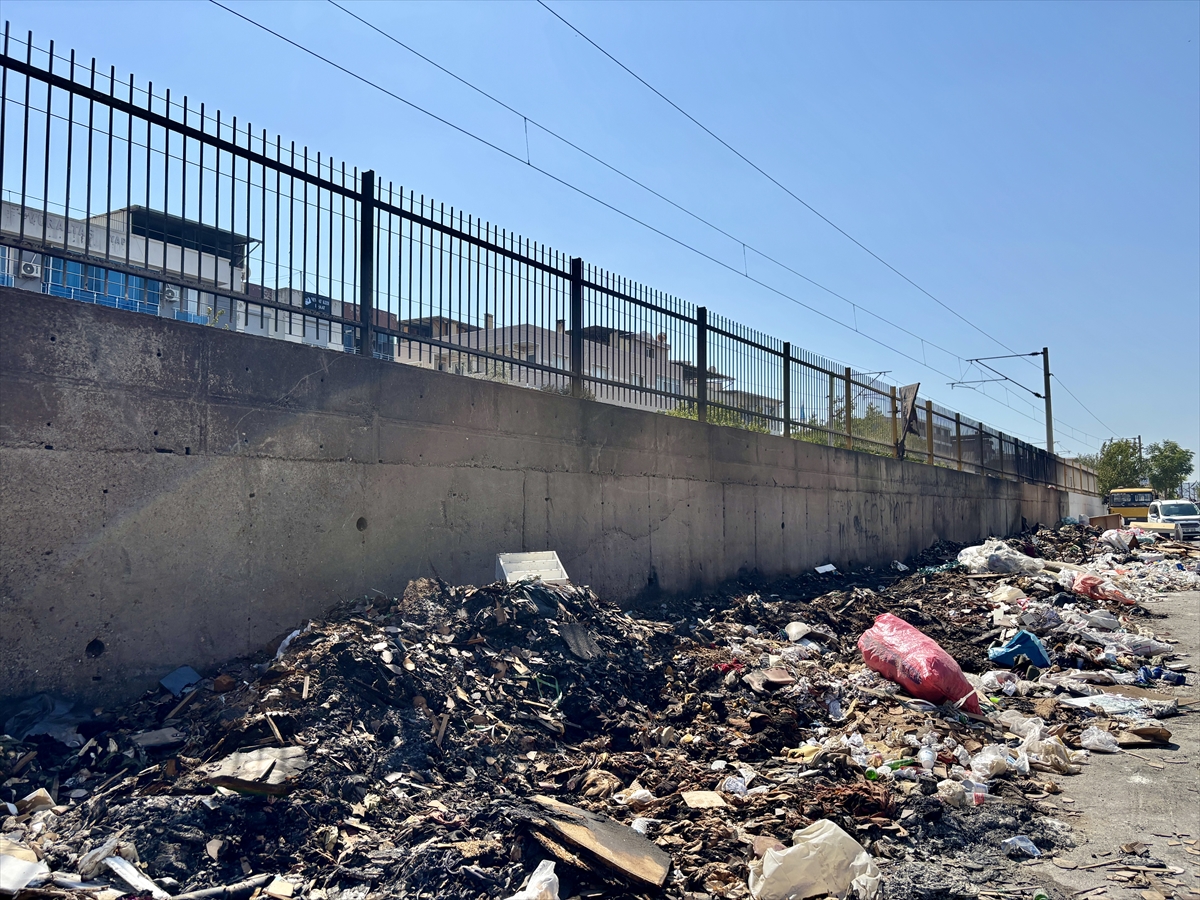 Izmirde Cop Sorunu Alev Aldi Vatandaslar Tepkili 1