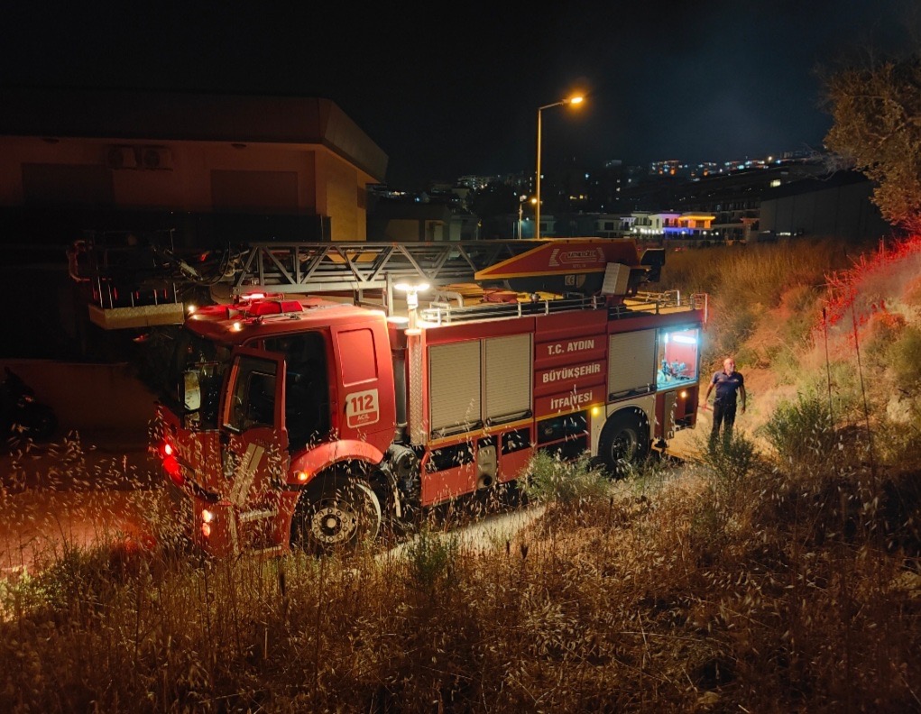 K I Z I N A H E D I Y E O L A R A K A L D I G I O T O M O B I L A L E 891537 264768