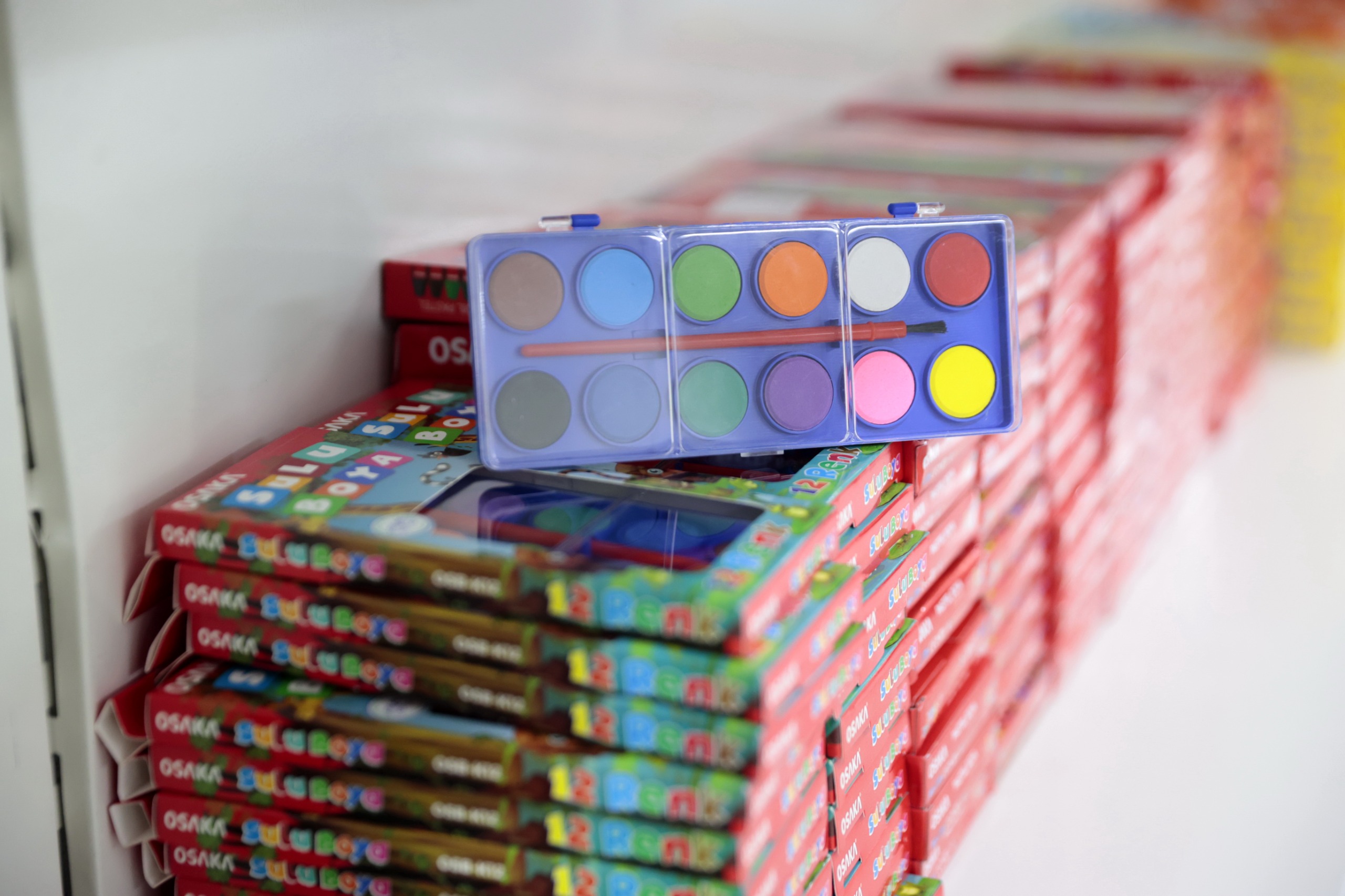 Konak Belediyesi’nin Kırtasiye Desteği Yüzleri Güldürdü (5)