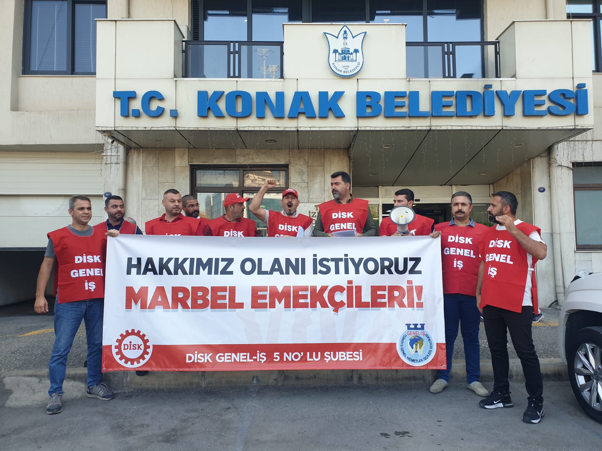 Konakta Isciler Oturma Eyleminde Yapacagimiz Eylemlerden Isci Sorumlu Degildir 2