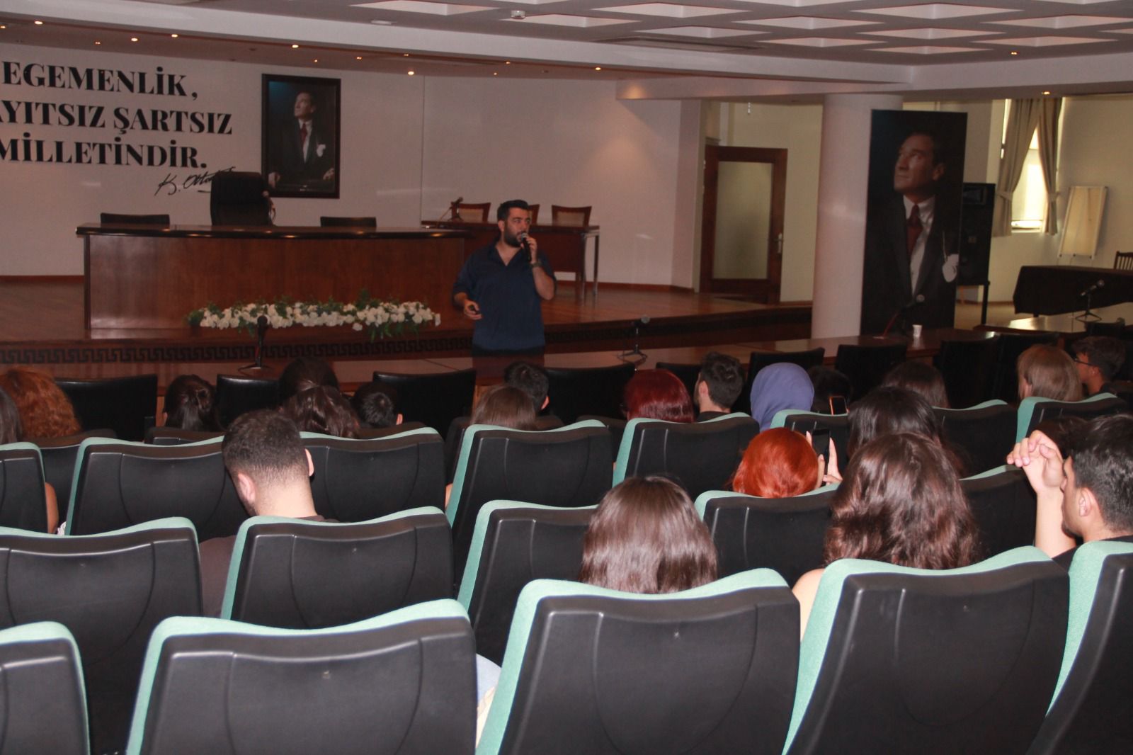 Mimarlık Öğrencileri (2)