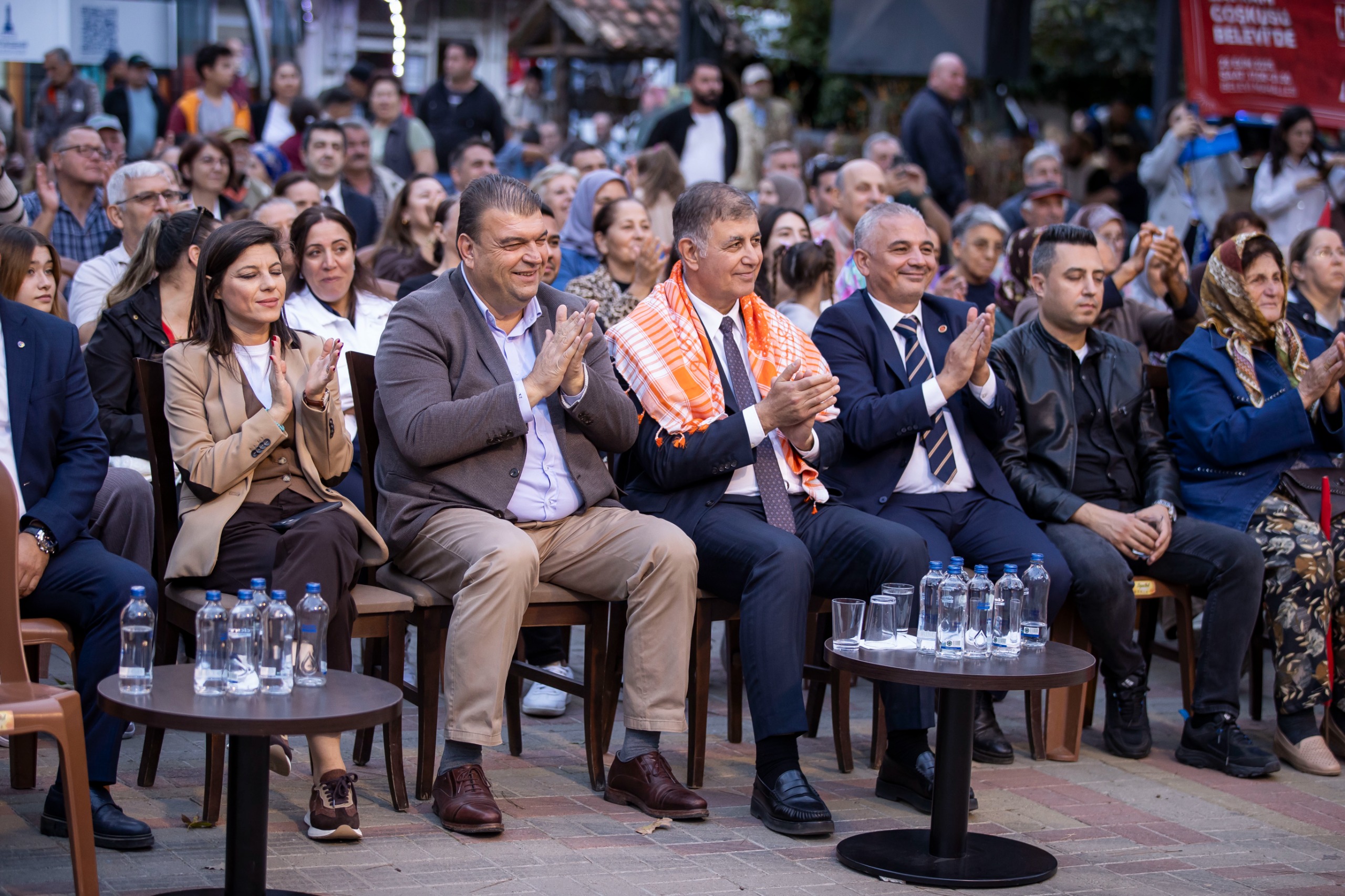 28.10.2025 B455792F 7609 41C5 83Ca 033298639828