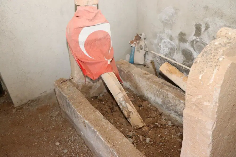 587515E6 045F 4694 Acf0 968F1E55Cccd