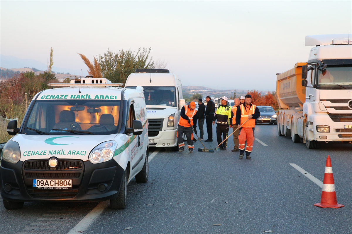 A A 20251015 39415798 39415796 D E N I Z L I D E K A M Y O N U N C A R P T I G I M I N I B U S T E K I 1 K I S I O L D U