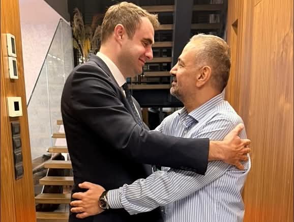 Aytekin Ve Gucten Aslanogluna Geceyarisi Ziyareti-2