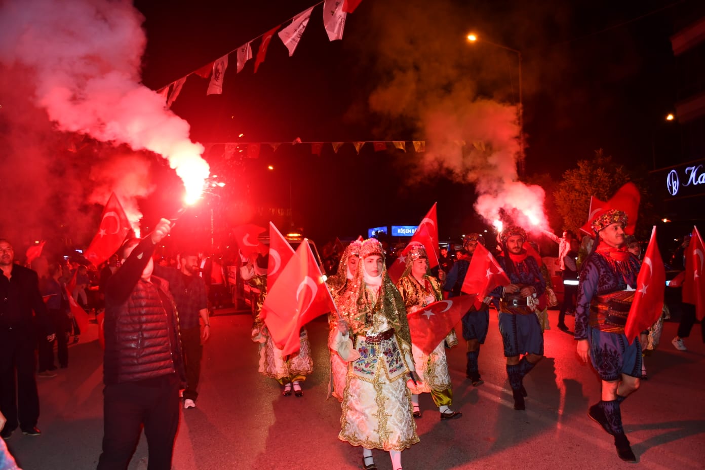 B45Aeece C305 44B1 B390 17813D517940