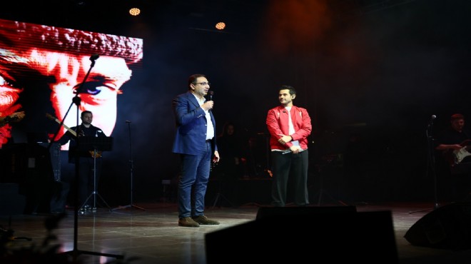 Balcova Cumhuriyetin Izinde Tek Yurek Oldu 181286