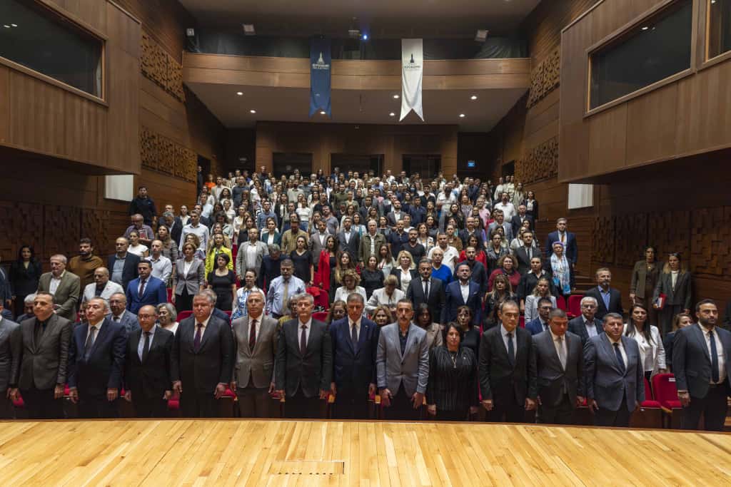 Baskan Tugay Izmirnip2054U Tanitti 2074E Uzanan Yolculuk 2