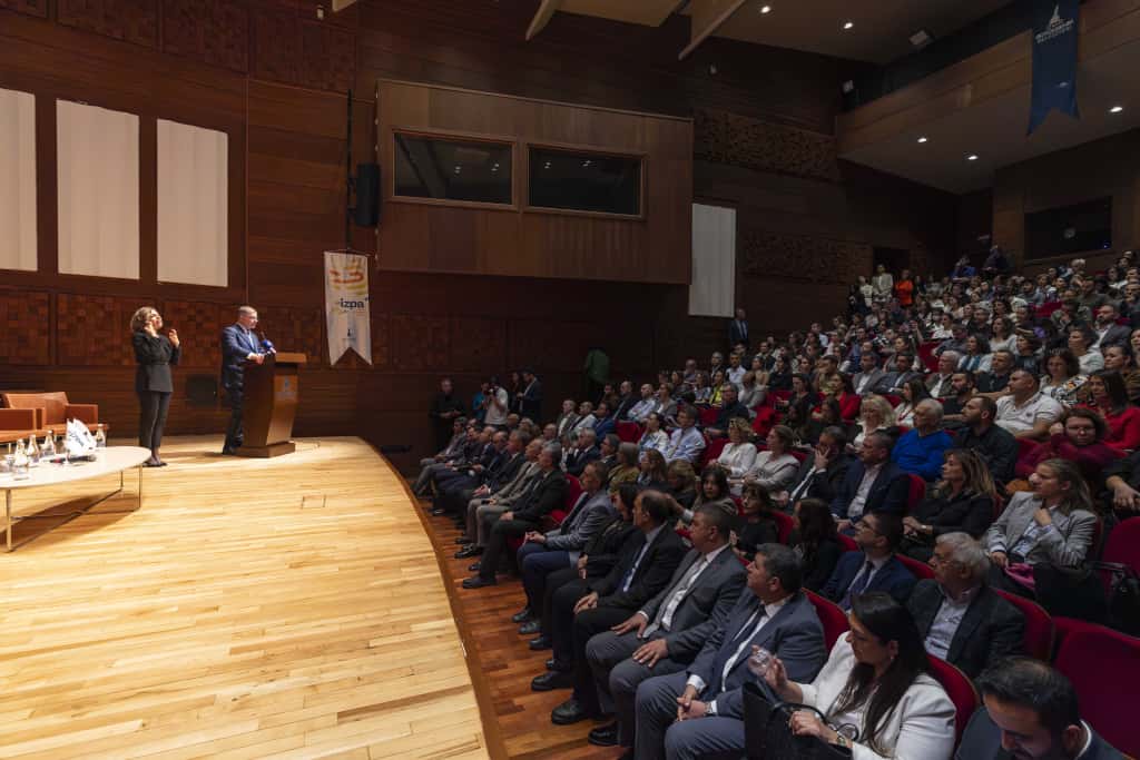 Baskan Tugay Izmirnip2054U Tanitti 2074E Uzanan Yolculuk 3