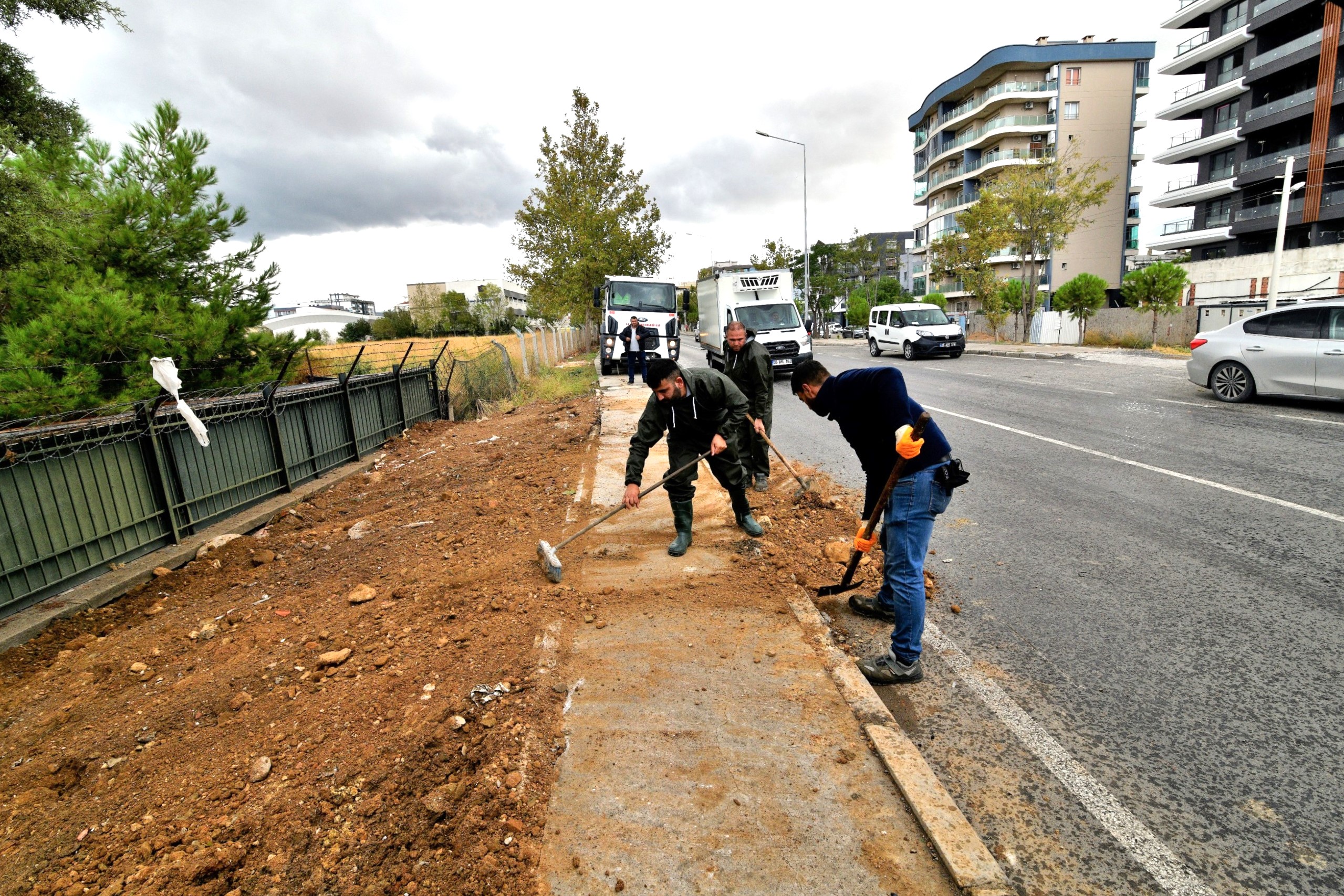 Bornovada Ogrenciler Icin Guvenli Yollar 3