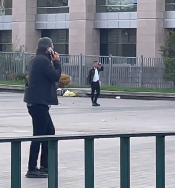 Caglayan Adliyesi Onunde Silah Sesleri Kendini Vurdu 1