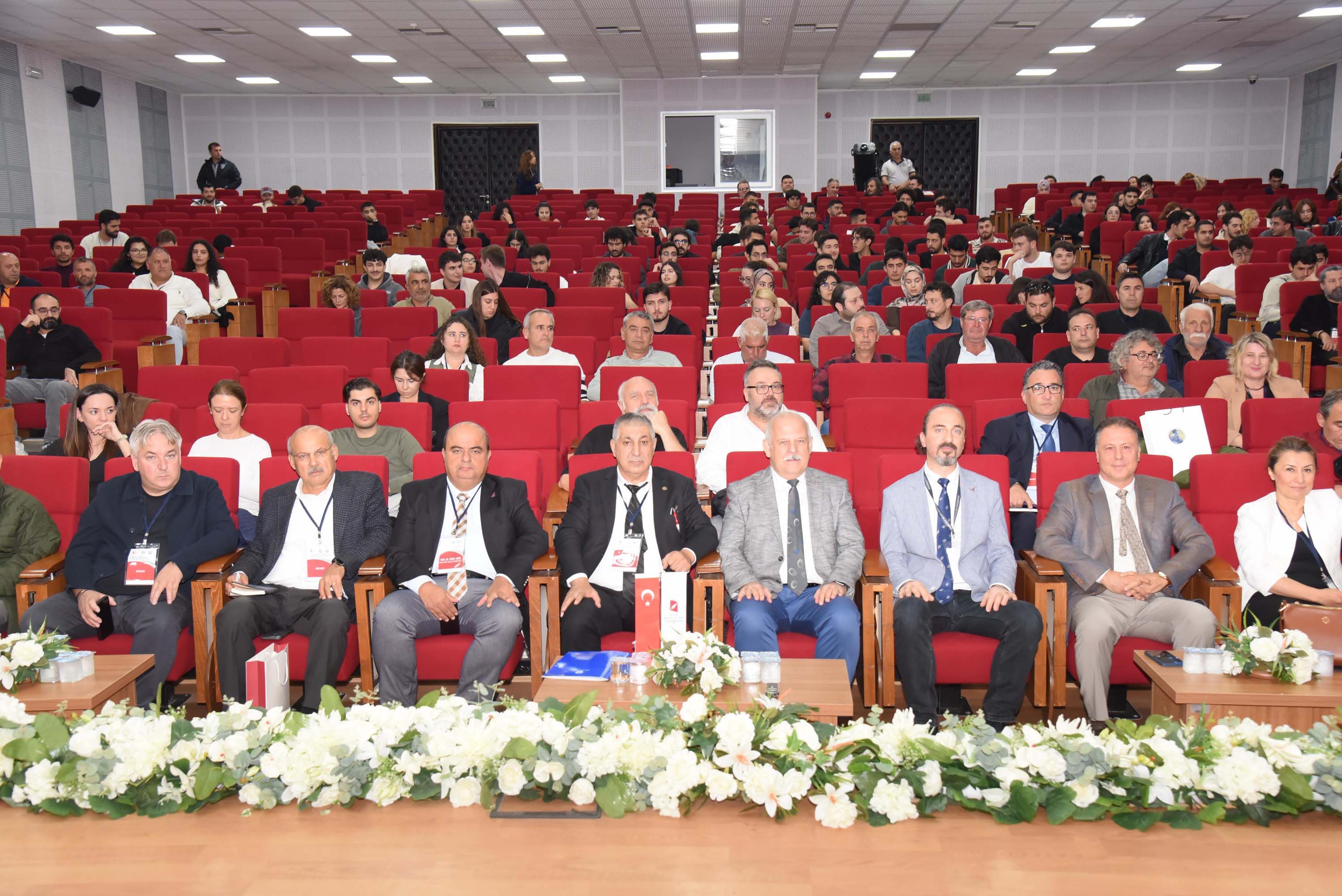 E G E D E N I Z I’ N D E S U R D U R U L E B I L I R B A L I K C I L I K 992291 294435