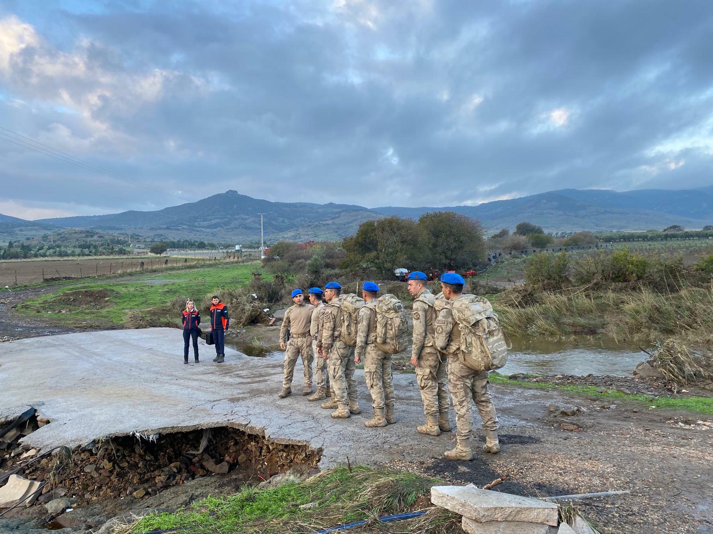 F O C A’ D A S E L D E K A Y B O L A N K I S I Y I A R A M A C A L I 978749 290657