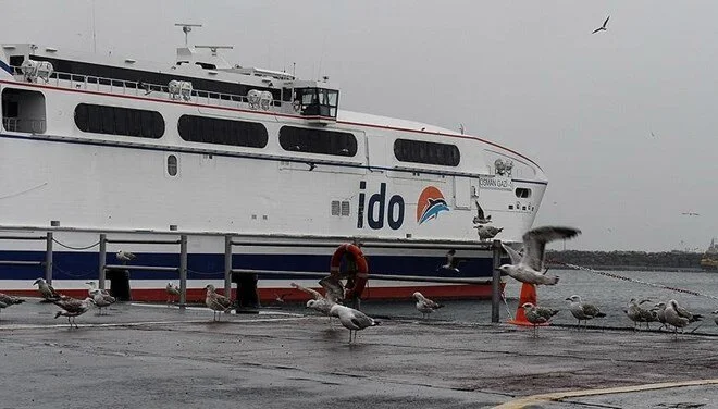 Firtina Deniz Ulasimini Vurdu O Illerde Seferler Iptal 1