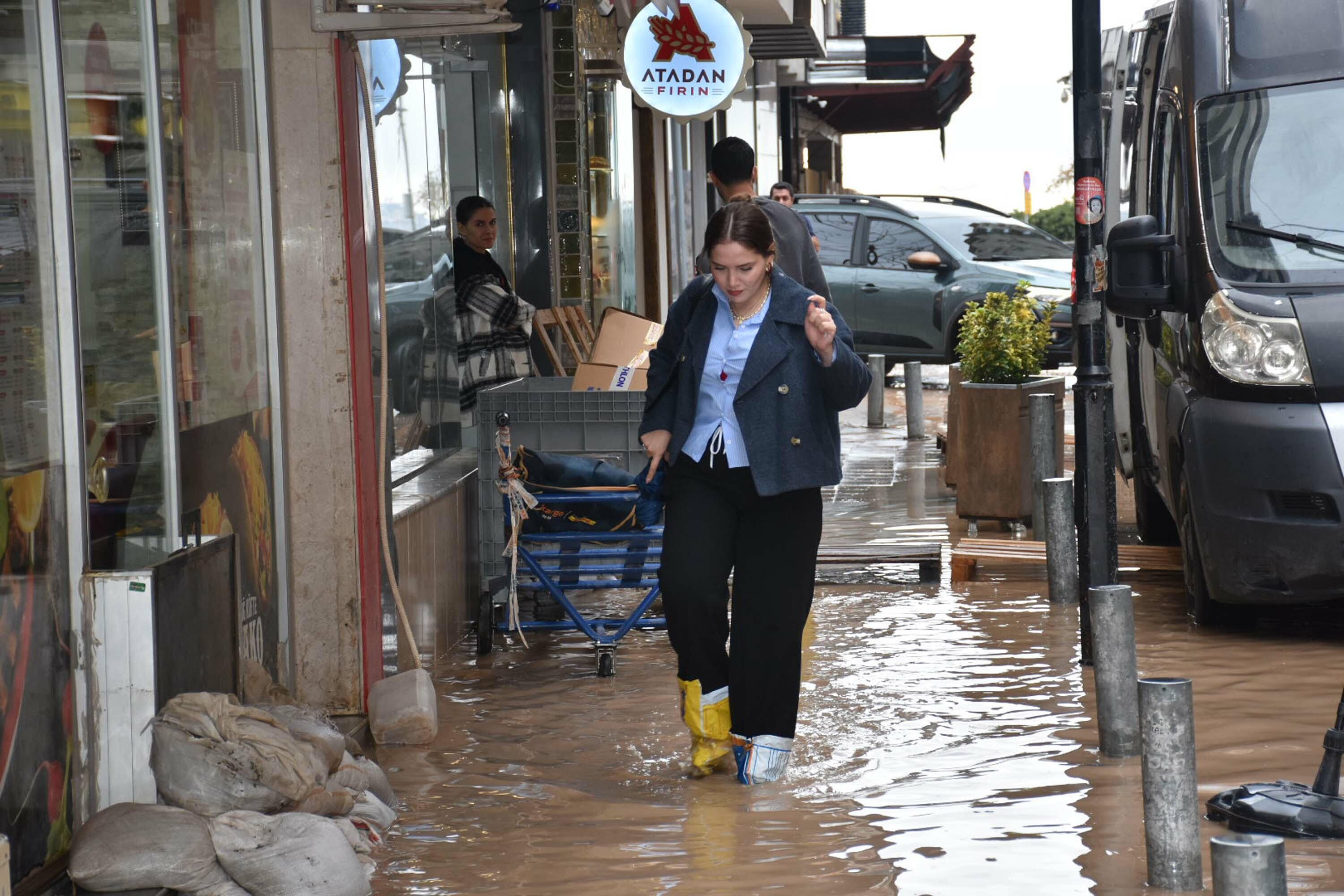 I Z M I R D E S A G A N A K E T K I L I O L U Y O R E N C O K Y 951630 282529