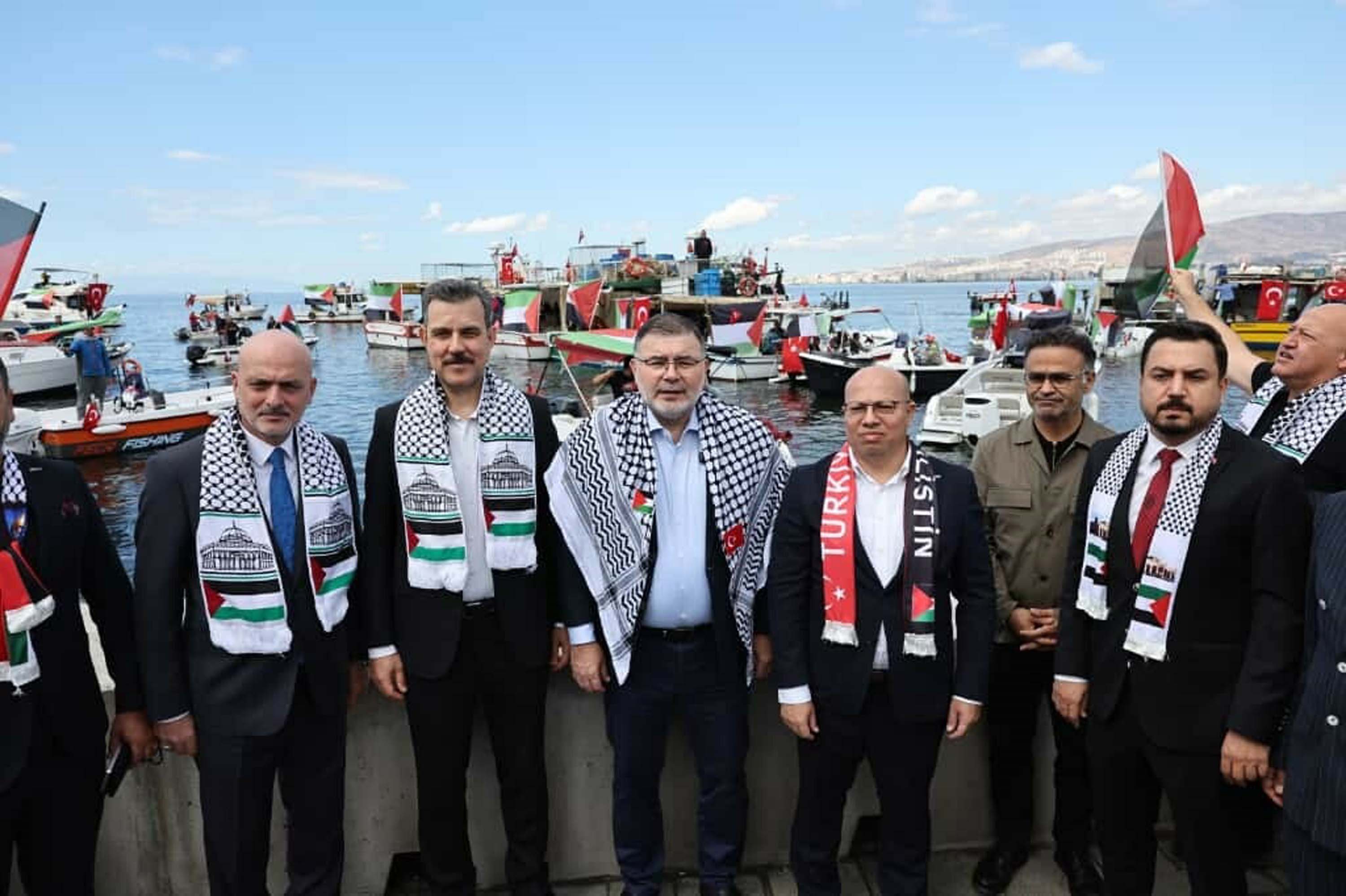 I Z M I R D E T E K N E L E R S U M U D F I L O S U N A D E S T E 948323 281593