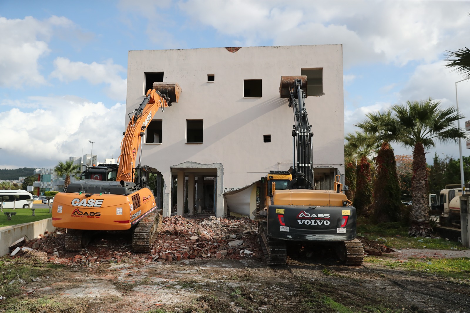 Ihale Tamamlandi Yikim Basladi Aliagaya Gastronomi Merkezi Geliyor 2