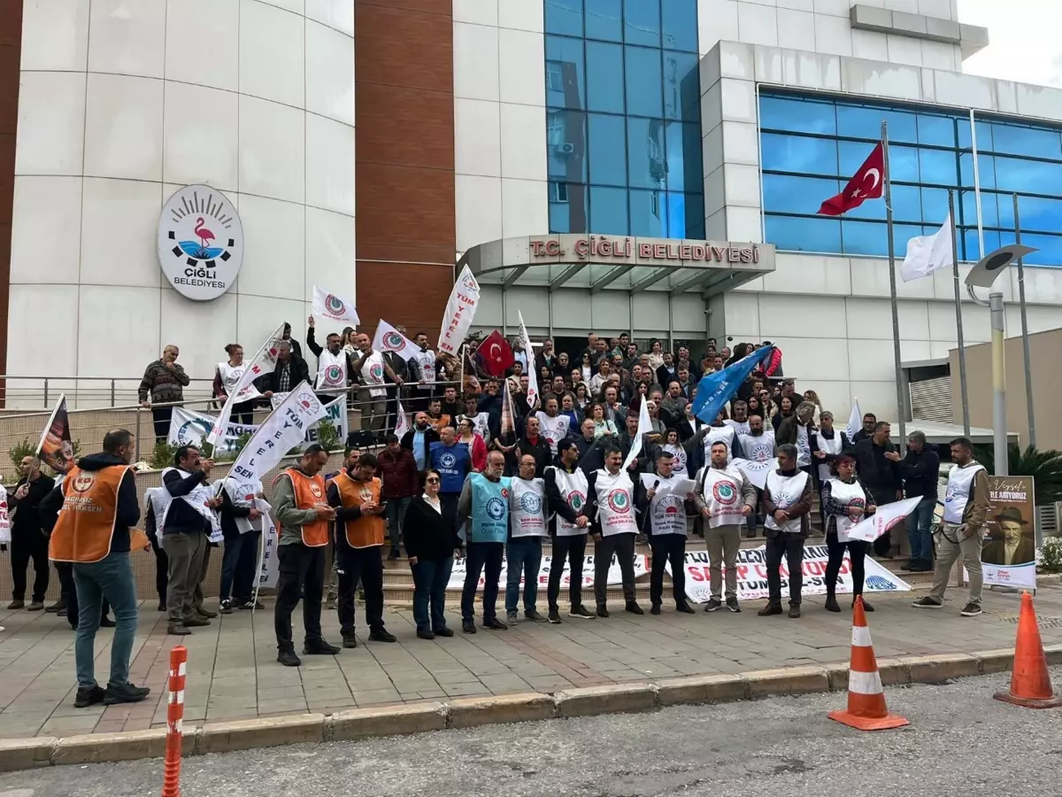 Izmir De Cigli Belediyesi Memurlarindan Is Bi 19181814 Amp