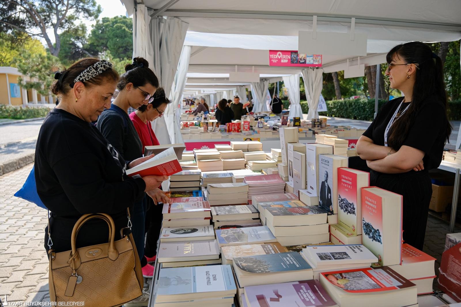 Izmir Kitap Fuari Tam Gaz Suruyor 4