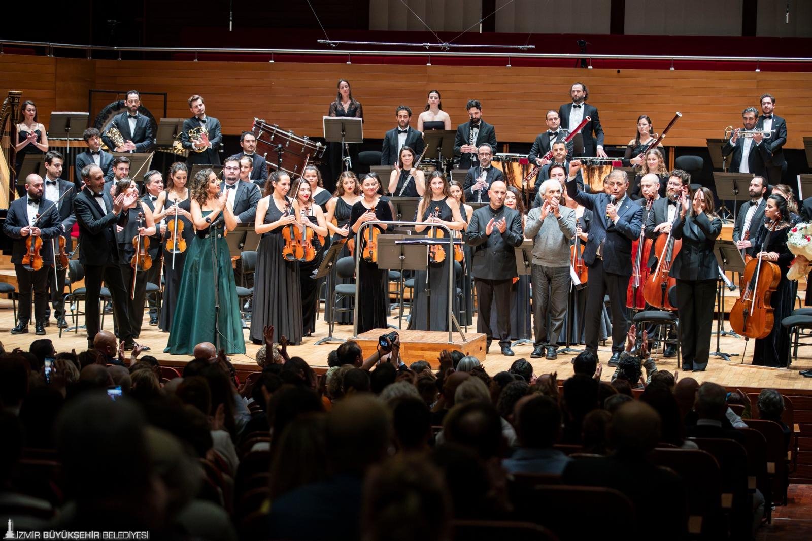 Izmir Oda Orkestrasindan Cumhuriyet Bayramina Ozel Muhtesem Konser 3